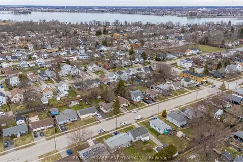 316 Dufferin Street Fort Erie ON L2A 2T9