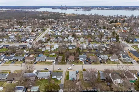 316 Dufferin Street Fort Erie ON L2A 2T9