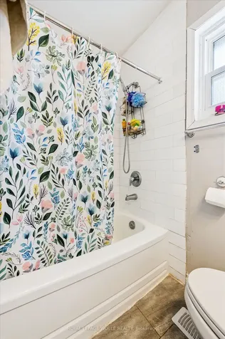 156 Wellington Street N Kitchener ON N2H 5K1