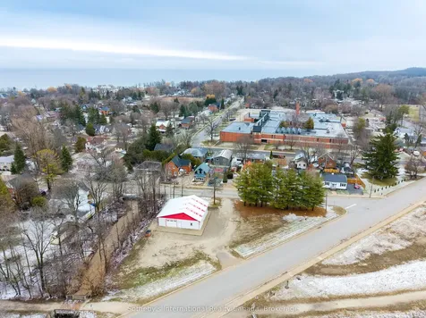 76 Edwin Street E Meaford ON N4L 1C2