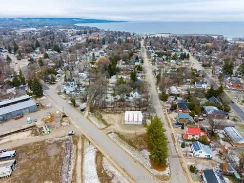 76 Edwin Street E Meaford ON N4L 1C2