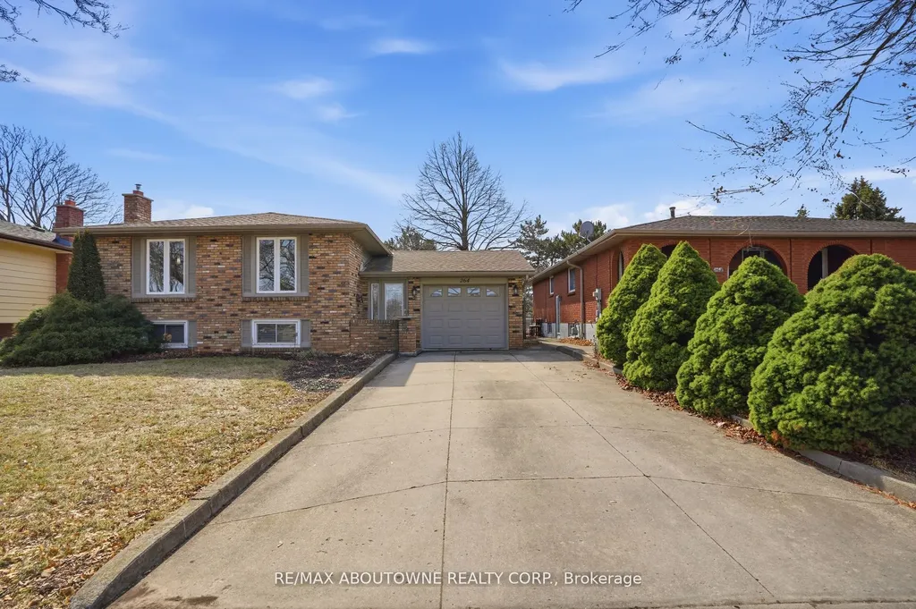 264 Celtic Drive Hamilton ON L8E 2T9