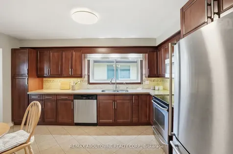 264 Celtic Drive Hamilton ON L8E 2T9