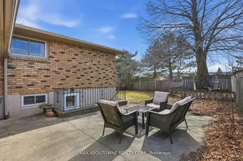 264 Celtic Drive Hamilton ON L8E 2T9