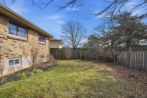 264 Celtic Drive Hamilton ON L8E 2T9
