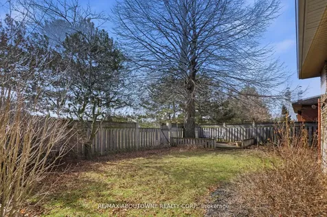 264 Celtic Drive Hamilton ON L8E 2T9
