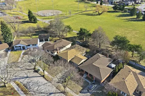 264 Celtic Drive Hamilton ON L8E 2T9