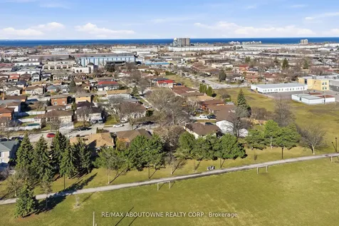 264 Celtic Drive Hamilton ON L8E 2T9