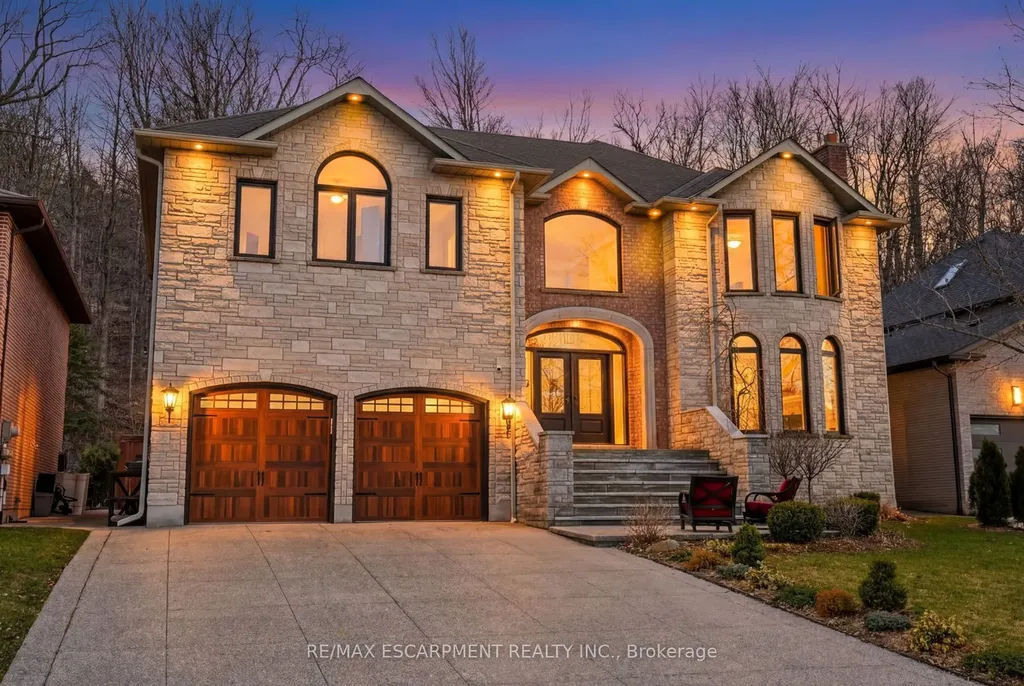 82 Maple Drive Hamilton ON L8G 3C2