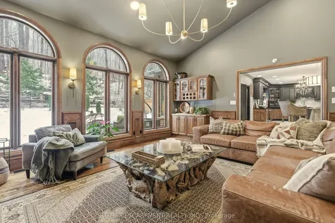 82 Maple Drive Hamilton ON L8G 3C2