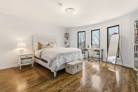 82 Maple Drive Hamilton ON L8G 3C2