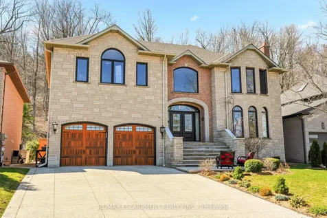 82 Maple Drive Hamilton ON L8G 3C2