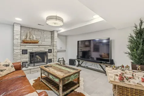 82 Maple Drive Hamilton ON L8G 3C2
