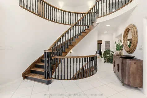 82 Maple Drive Hamilton ON L8G 3C2