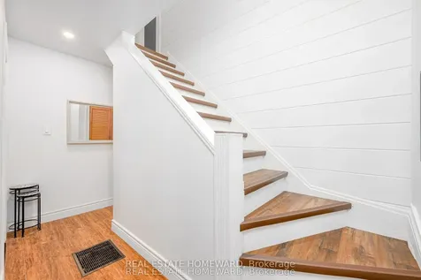 521 O'connell Road Peterborough ON K9J 4E2