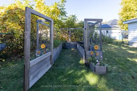 44 Havelock Street Brockville ON K6V 4M1