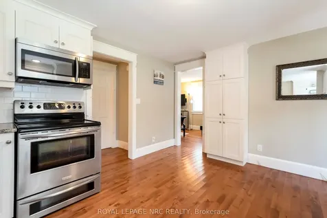 3242 Riselay Avenue Fort Erie ON L0S 1N0