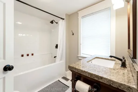 3242 Riselay Avenue Fort Erie ON L0S 1N0