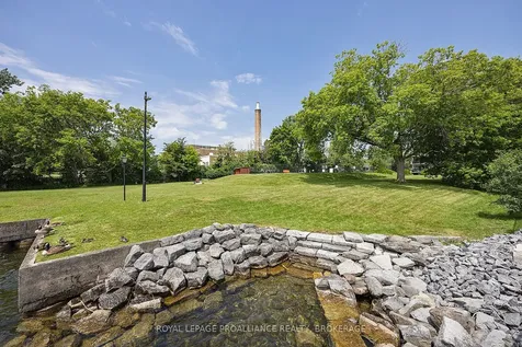 2 Mowat Avenue Kingston ON K7M 1K1