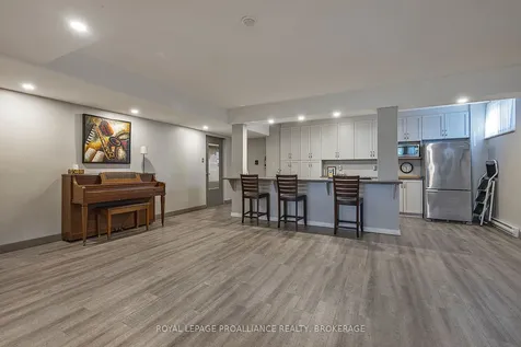 2 Mowat Avenue Kingston ON K7M 1K1