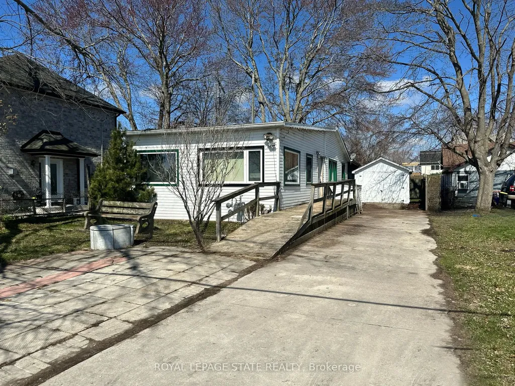 2483 North Shore Drive Haldimand ON N0A 1K0