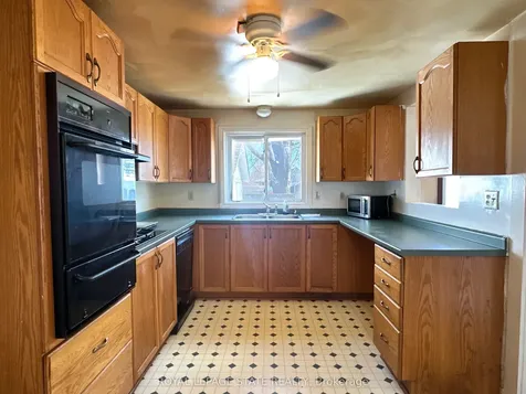 2483 North Shore Drive Haldimand ON N0A 1K0