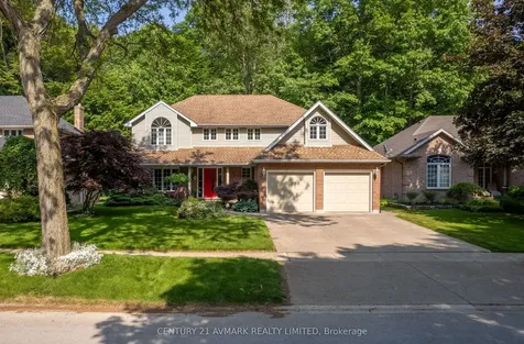 5 Milburn Drive Pelham ON L0S 1E4