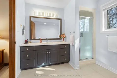 5 Milburn Drive Pelham ON L0S 1E4