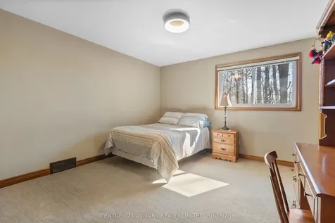 5 Milburn Drive Pelham ON L0S 1E4