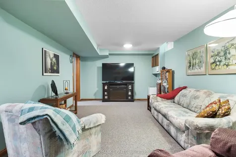 5 Milburn Drive Pelham ON L0S 1E4