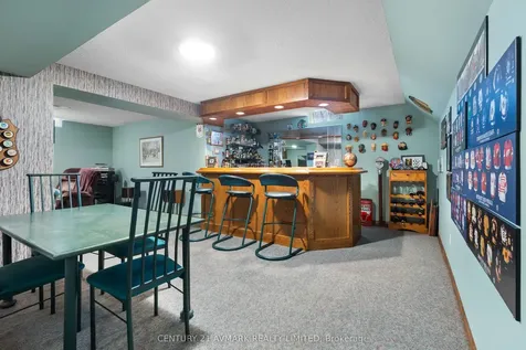 5 Milburn Drive Pelham ON L0S 1E4