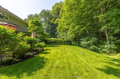 5 Milburn Drive Pelham ON L0S 1E4