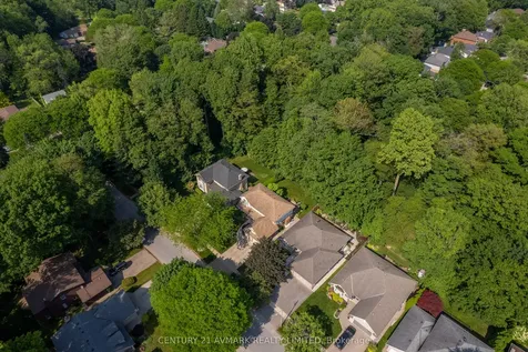 5 Milburn Drive Pelham ON L0S 1E4