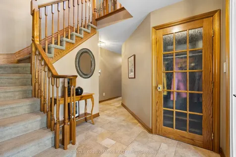 5 Milburn Drive Pelham ON L0S 1E4