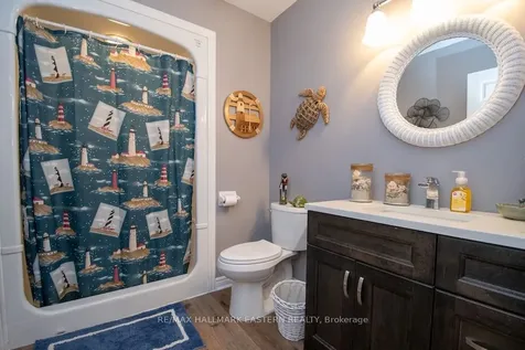 4 Huntingwood Crescent Kawartha Lakes ON K0M 1A0