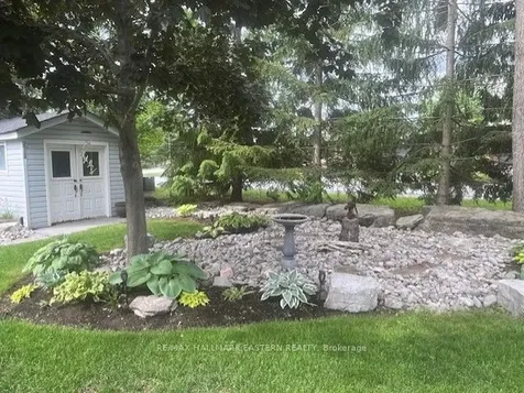 4 Huntingwood Crescent Kawartha Lakes ON K0M 1A0