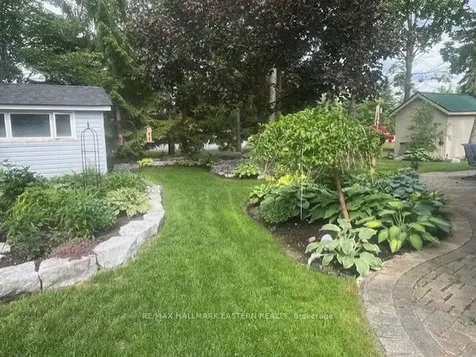 4 Huntingwood Crescent Kawartha Lakes ON K0M 1A0