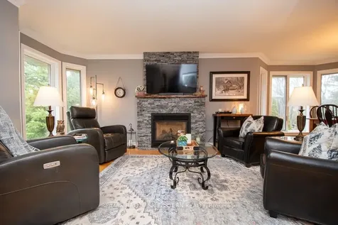 4 Huntingwood Crescent Kawartha Lakes ON K0M 1A0