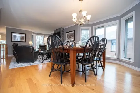 4 Huntingwood Crescent Kawartha Lakes ON K0M 1A0