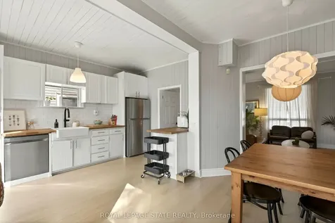 12 East 21st Street Hamilton ON L8V 2T2