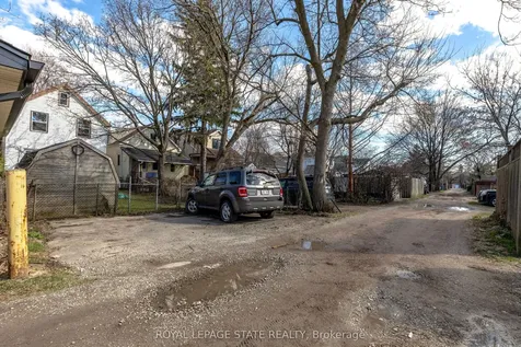 12 East 21st Street Hamilton ON L8V 2T2
