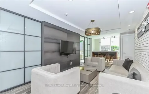 53 Arthur Street S Guelph ON N1E 5K4