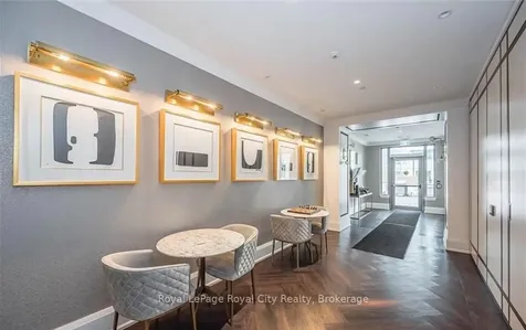 53 Arthur Street S Guelph ON N1E 5K4