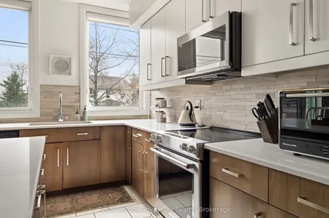 53 Arthur Street S Guelph ON N1E 5K4