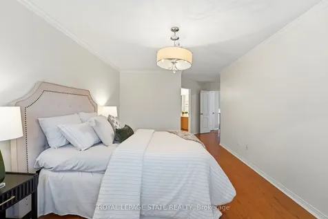 166 Boulding Avenue Hamilton ON L0R 2H3