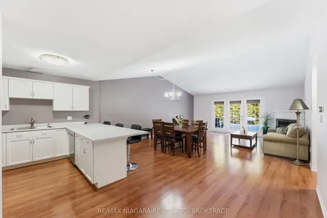 2684 Mewburn Road Niagara Falls ON L2J 0A9