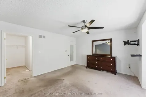 2684 Mewburn Road Niagara Falls ON L2J 0A9