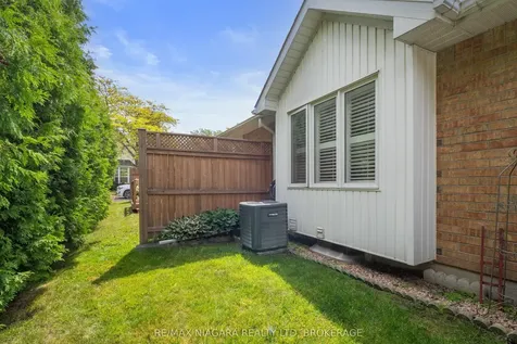 2684 Mewburn Road Niagara Falls ON L2J 0A9