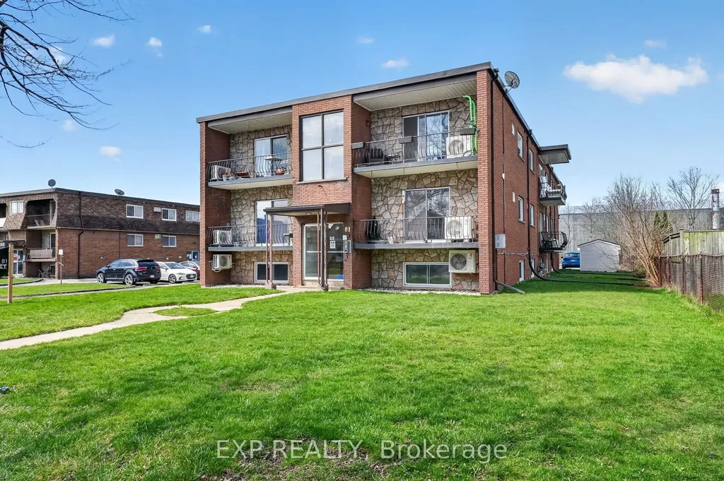 81 Empire Street Welland ON L3B 2L3