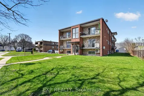 81 Empire Street Welland ON L3B 2L3